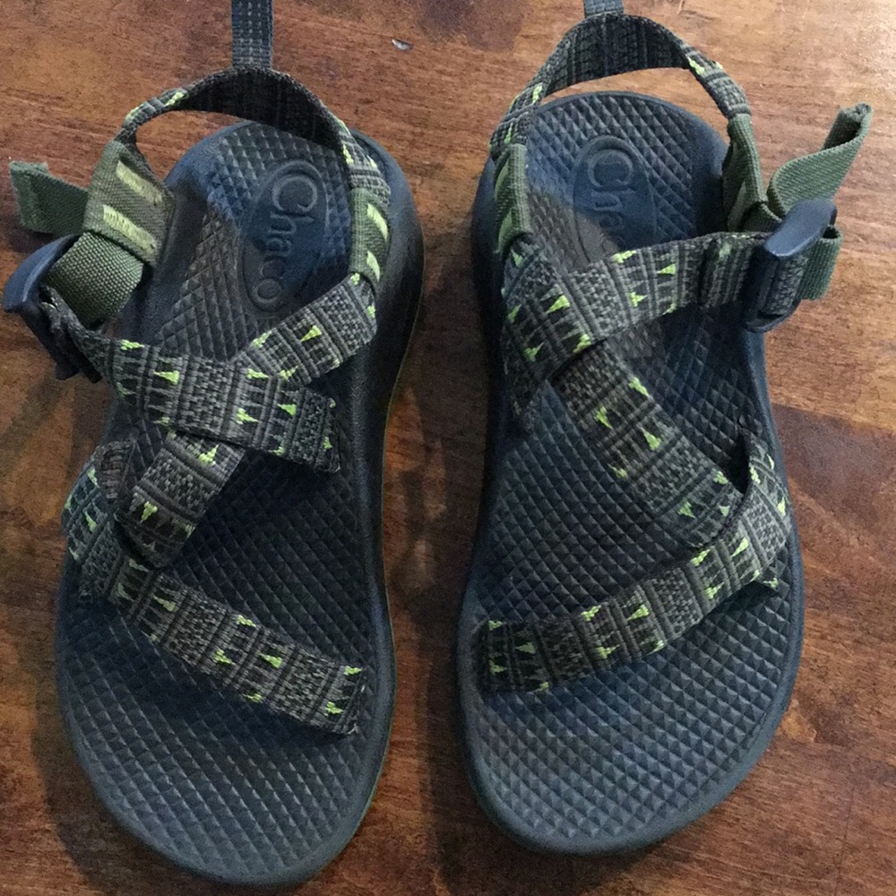 Boys Youth Chaco Sandals Like New